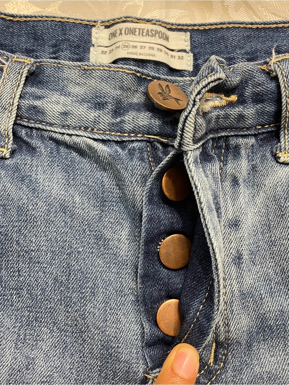 One Teaspoon Bandit Cuffed Denim Shorts Women 25 Blue Distressed Cowgirl Coastal - Picture 9 of 11